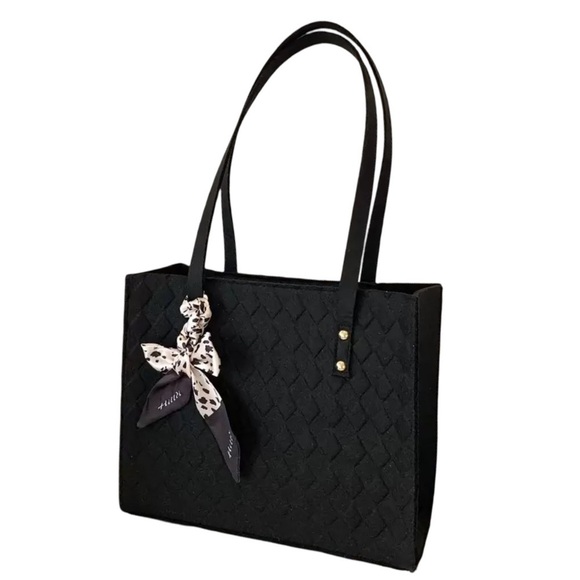 Black Quilted Felt Scarf Decor Bag Purse - Picture 10 of 10